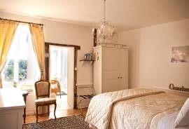 For Sale, Exquisite 8 Bedroom House with Business Potential