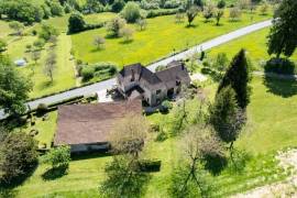 Stunning Period Property with Outbuildings