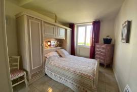 Duplex Apartment in Building With Elevator