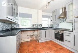 2 bedroom, End of terrace house for sale