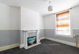 3 bedroom, Terraced House for sale