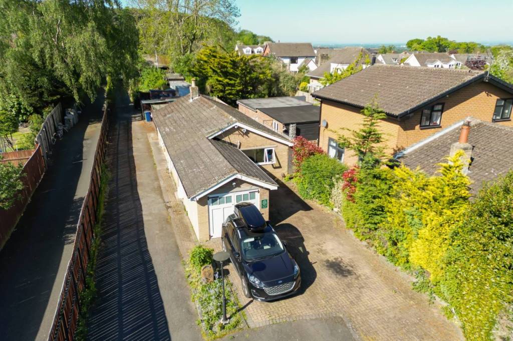 2 bedroom, Detached bungalow for sale