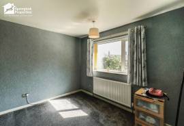 3 bedroom, Semi-detached house for sale