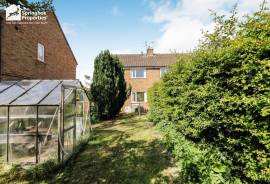 3 bedroom, Semi-detached house for sale