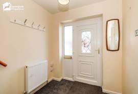 3 bedroom, Semi-detached house for sale