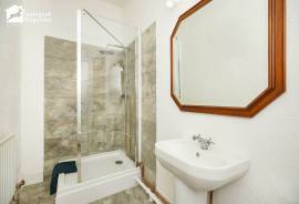 2 bedroom, Terraced House for sale