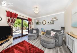 4 bedroom, Detached house for sale