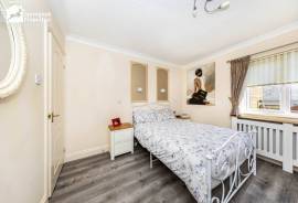 4 bedroom, Detached house for sale