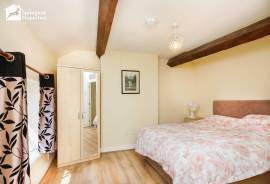3 bedroom, Detached house for sale