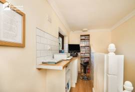 3 bedroom, Detached house for sale
