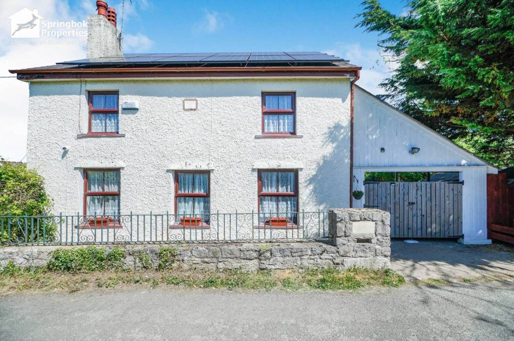 3 bedroom, Detached house for sale