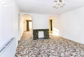 4 bedroom, Detached bungalow for sale