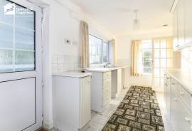 4 bedroom, Detached bungalow for sale