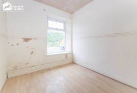 2 bedroom, Terraced House for sale