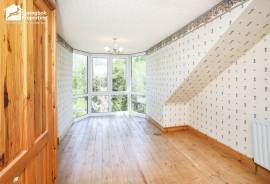 7 bedroom, Semi-detached house for sale