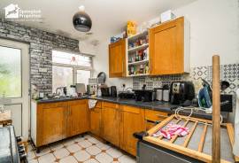 3 bedroom, End of terrace house for sale
