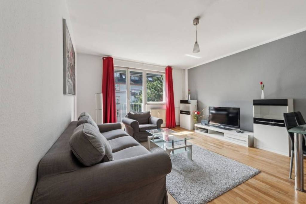 Ready to move! Modern Furnished 2-Room Apartment next to Kurfurstendamm in Prime West Berlin Location