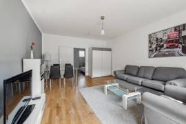 Ready to move! Modern Furnished 2-Room Apartment next to Kurfurstendamm in Prime West Berlin Location