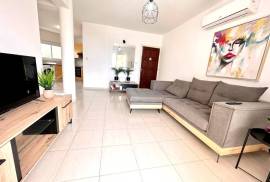 Pool View 2 Bedroom Beautiful Apartment - Universal, Paphos