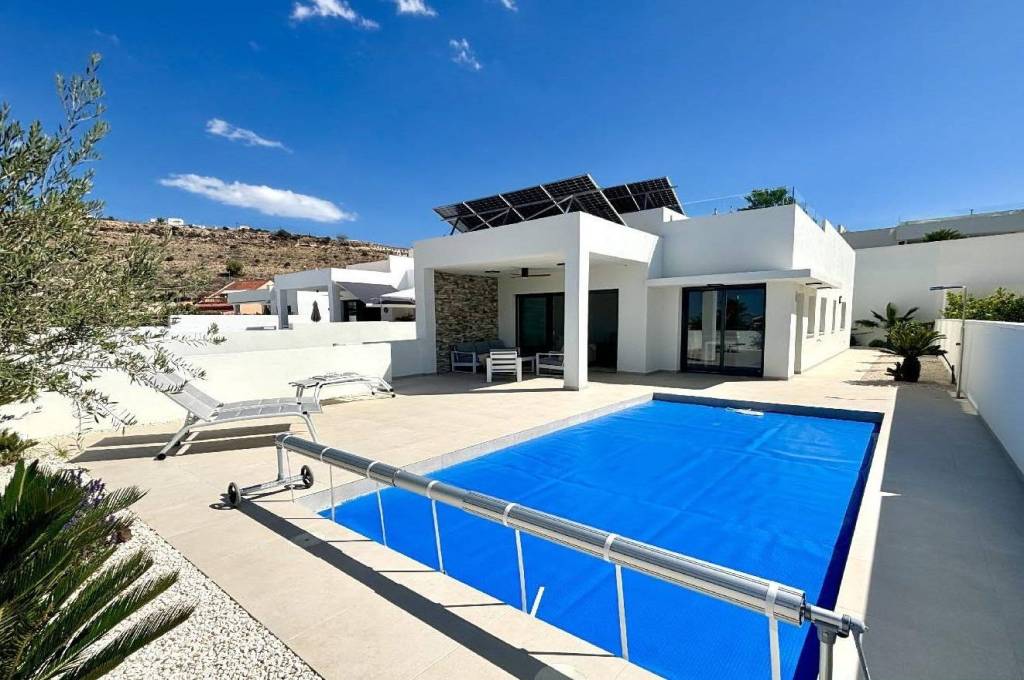 3 Bedrooms - Villa - Alicante - For Sale - N8420