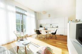 925 | Sunny ground floor apartment with spacious terrace in Central Mitte