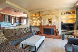 Maisonette 290 sq.m for sale
