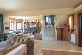 Maisonette 290 sq.m for sale