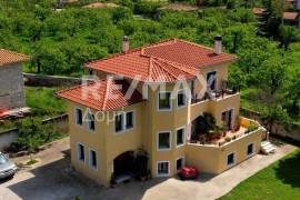 Maisonette 290 sq.m for sale