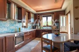 Maisonette 290 sq.m for sale