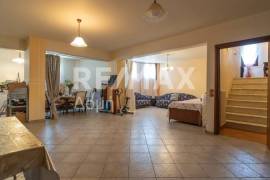 Maisonette 290 sq.m for sale
