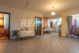 Maisonette 290 sq.m for sale