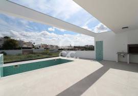 Modern design 3 bedroom villa with basement and swimming pool, in Alcantarilha