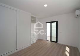 Modern design 3 bedroom villa with basement and swimming pool, in Alcantarilha