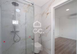 Modern design 3 bedroom villa with basement and swimming pool, in Alcantarilha