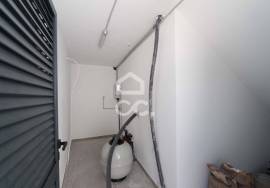 Modern design 3 bedroom villa with basement and swimming pool, in Alcantarilha