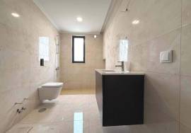 Contemporary Villa Located in Albardeira