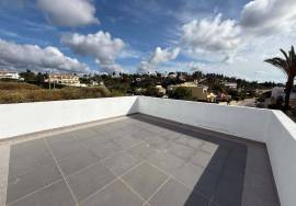 Contemporary Villa Located in Albardeira