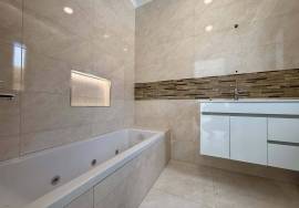 Contemporary Villa Located in Albardeira