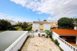 3 bedroom villa with Quintal quiet area, in Bemposta - Portimão
