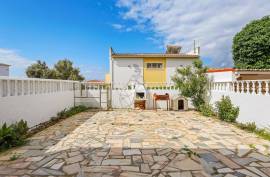3 bedroom villa with Quintal quiet area, in Bemposta - Portimão