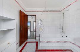 3 bedroom villa with Quintal quiet area, in Bemposta - Portimão