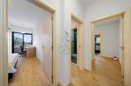 Semi New 4 Bedroom Apartment in the Urbanization of Fojo - Portimão