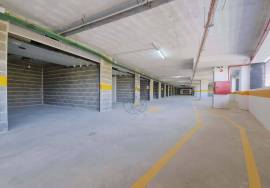 Box Garages for Sale in Portimão — from 16 m² to 28 m², between the train station and the riverside area of Portimão