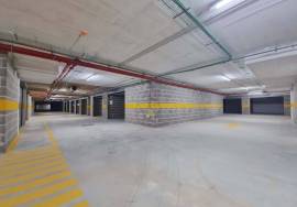Box Garages for Sale in Portimão — from 16 m² to 28 m², between the train station and the riverside area of Portimão