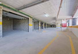 Box Garages for Sale in Portimão — from 16 m² to 28 m², between the train station and the riverside area of Portimão