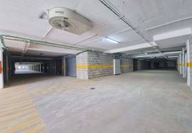 Box Garages for Sale in Portimão — from 16 m² to 28 m², between the train station and the riverside area of Portimão