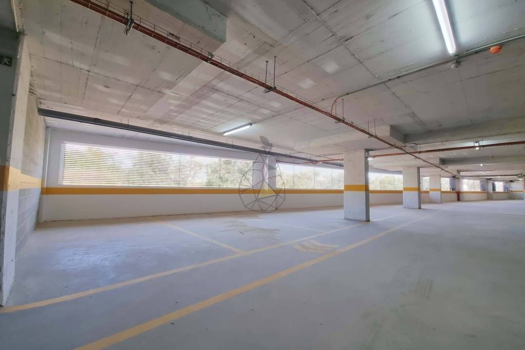 Box Garages for Sale in Portimão — from 16 m² to 28 m², between the train station and the riverside area of Portimão