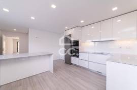 House 4 Bedrooms with Garage - Figueira da Foz