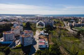 House 4 Bedrooms with Garage - Figueira da Foz