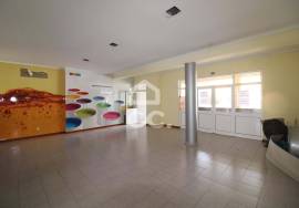 Spacious Store with Two Fronts for Sale – Great Business Opportunity